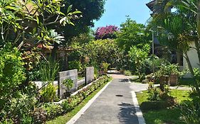 Lovina Beach Hotel