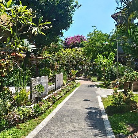 Lovina Beach Hotel Pabean Buleleng Buitenkant foto